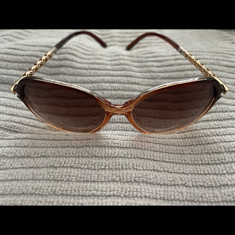 Women’s Sunglasses.